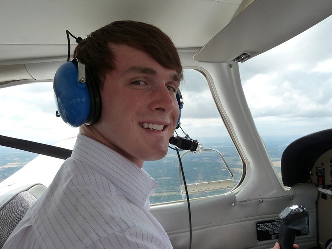 Perham at the controls - but he’s interrupted his training for his holiday with Jessica Watson © SW